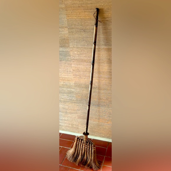 Organic Copper Banded Black Bamboo & Coconut Palm Fibre Broom Set - Picture 2 of 4